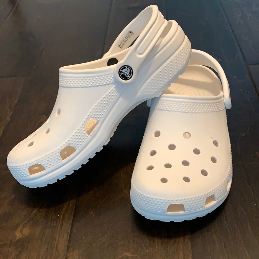 White crocs size 6-8